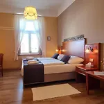Elektra Pensjonat 3*